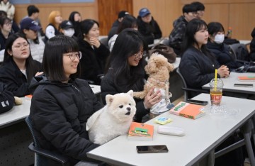 호남대 반려동물산업학과, 문정희 배우 초청 ‘반려동물 북콘서트’ 개최 