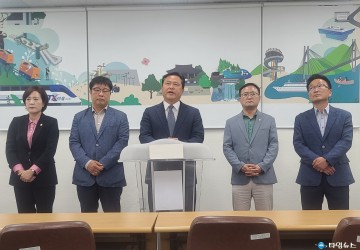 김영환 충북지사 자신의 SNS에 친일발언···민주당 이경용 제천·단양지역위원장 사과 요구