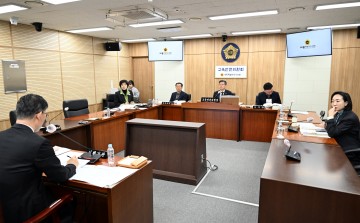 세종시의회 교육안전위원회, 최교진 세종시교육감 1인시위 응원 방문