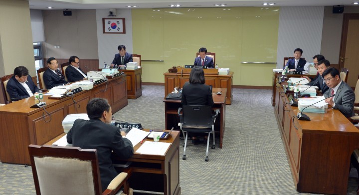 충남도의회 안건해소위, 서해안지역 해양쓰레기로 몸살