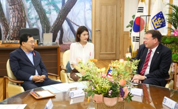 놀란 바크하우스 주부산 미국영사관 영사, 경주 방문