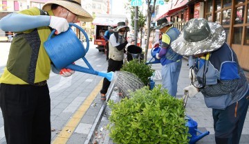 대전 중구, 갈증 풀어주는 생명수 공급
