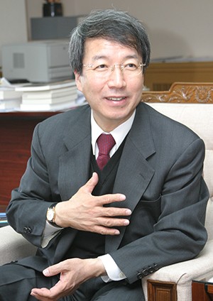충남대, 정운찬 전 총리 초청 특강