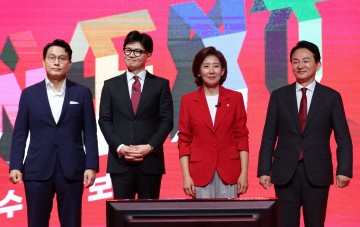 '김여사 문자'에 與 계파갈등 고조…"전대가 보수 분열의 씨앗 되나"