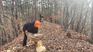 봉화군, '야생동물 먹이주기' 행사 열어