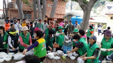피해지역 복구현장 구석구석을 찾아 이웃사랑 몸소 실천