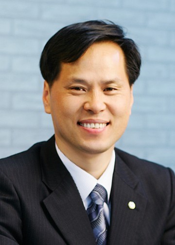나눔 실천 30년, 반포장학회 윤종호 회장