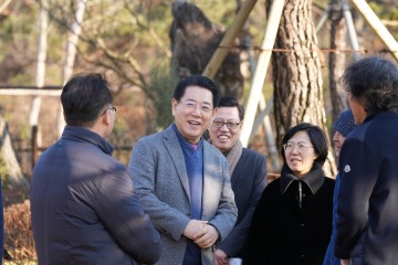 김영록 전남도지사, 구례서 민간정원 브랜드화 구상