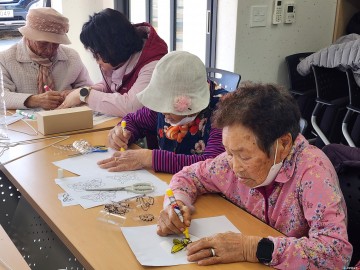 증평군, 어르신과 함께하는 업사이클링 ‘우리가 그린(green) 행복’ 호응
