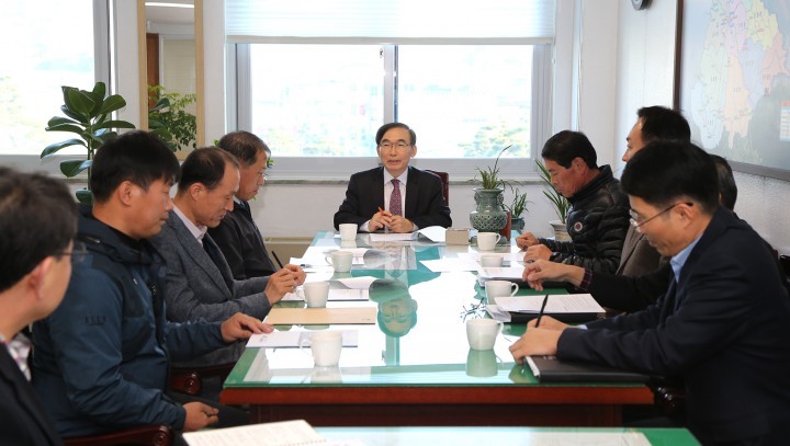 산청군 지역경제 활성화를 위한 관내 거주 대책 마련