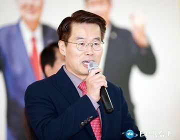 당원협의회 당원연수에서 인사말 하는 박경호 국민의힘 대덕구 당협위원장
