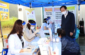 의성형 찾아가는 보건복지서비스,‘건강 실은 복지차’운영