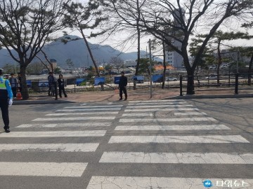 특수임무유공자회 충청북도지부 교통봉사 및 평화와 번영을 위한 사진전 실시!