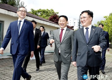 ‘충청권 CTX’ 현장점검 하는 유득원·서철모·백원국