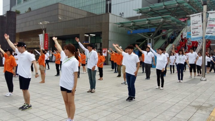 신규임용후보자 교육생 2018평창동계올림픽 홍보 나서.“강원도를 팔아라!”