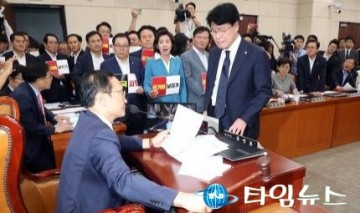 국회 정개특위, 지역구 225 비례대표75명... '준연동형 비례제' 선거제 개혁안 의결
