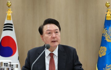 尹대통령, 중동사태 "국민 철수 필요시 군 수송기 즉각 투입"