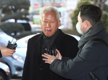강의중 '위안부는 매춘의 일종' 발언한 류석춘 전 연세대 교수 무죄