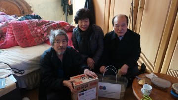 내덕2동 지역사회보장협의체 독거노인 20가구에 명절음식 전달