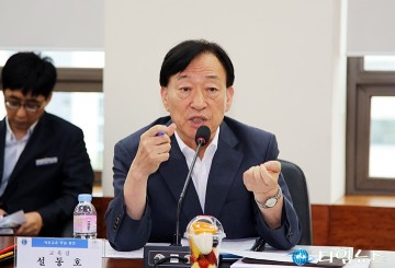 설동호 대전시교육감, 학생의 두발·치마 길이 심도 있게 논의!
