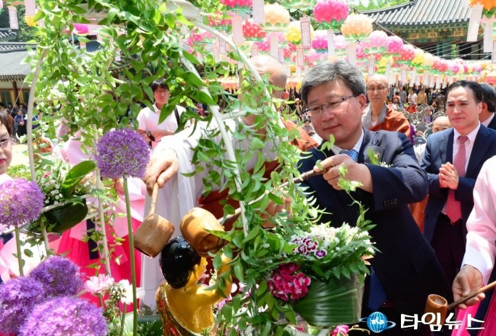 화성시 채인석 시장, 효의 본찰 용주사 ‘부처님오신날’ 봉축 법요식 참석