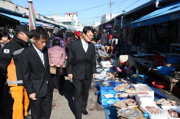 울진소방서, 설맞이 사랑나눔 전통시장 장보기행사