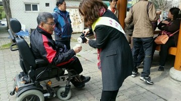 정읍소망교회 시민 및 상인 찾아 차 나눔 행사 