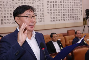 '쌍방울 대북송금' 이화영 항소심…징역 9년6월에서 7년8월 감형. 