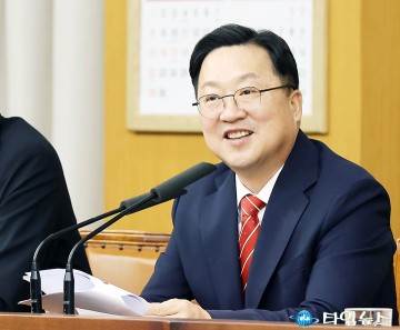 이장우 대전시장 ‘더불어민주당’ 대전 0시 축제만 문제 삼아…이중잣대