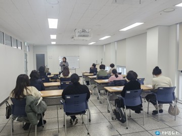 충주시가족센터, ‘1인 가구 멘토 양성 교육’ 성료
