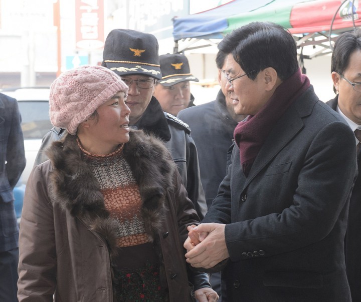 이춘희 세종시장, 설 명절 전통시장 방문