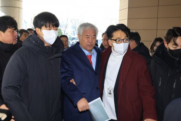 전광훈, '법원 난동 배후' 혐의로 4번째 구속… “도망·증거인멸 우려”