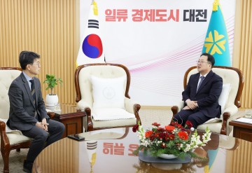 이장우 대전시장, 김완섭 환경부 장관과 하천 정비 개선 방안 논의