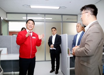 서철모 서구청장, 창업허브센터 방문…입주기업 의견 청취 및 격려