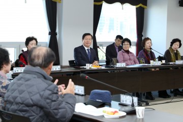 대전 서구, 어르신 재능기부자와 ‘행복 담은 마중물 대화방’ 개최