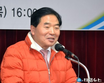 축사하는 박수범 대덕구청장
