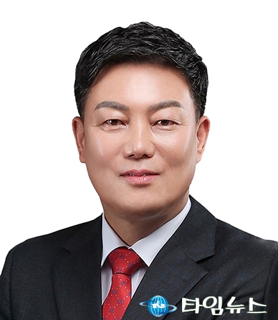 여성용 유성구의회 부의장, 어르신 복지향상 위해 헌신공로 감사패 받아
