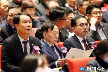 제105주년 3·1절 기념행사에 참석한 이상래·설동호·박희조