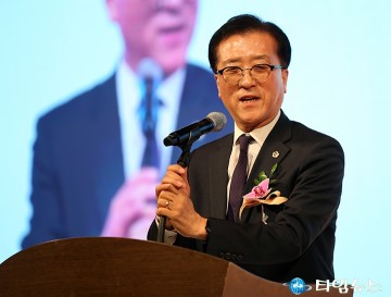 조원휘 대전시의회 의장, 박수 없이도 우리는 일한다!