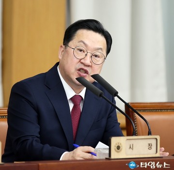 이장우 대전시장 “시설은 시민 것…한 달 내 혁신 없으면 판 바꾼다”