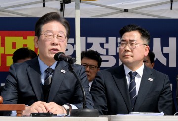 야당, 한총리 탄핵 기각에 "국민이 납득하겠나"…마은혁 임명 압박