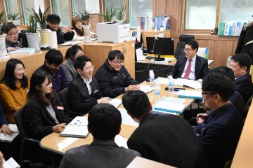장욱현 영주시장 질문 토론하는 새로운 업무보고회 개최