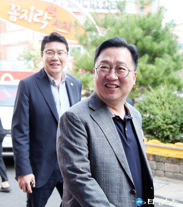추석 앞두고 신도꼼지락시장 방문한 이장우 대전시장