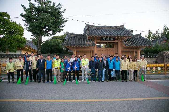 군수와 함께하는‘Clean벽진만들기’에 구슬땀