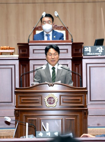 강기정 광주시장, 제308회 임시회 제2차 본회의 참석