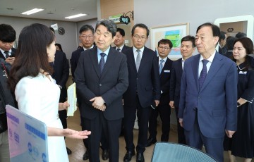 이주호 부총리, 교육활동보호 방안 탐색을 위해 대전시교육청 에듀힐링센터 방문