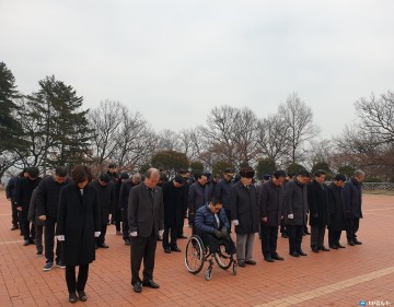 충북남부보훈지청, 1월 충혼탑 참배 실시