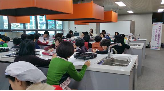 전통식문화 계승을 위한 전통장류 교육 “전통장류 교육으로 차세대의 입맛을 사로잡다”