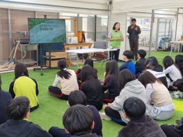 대전농업기술센터, 학교4-H 청소년 스마트팜 탐방·영농봉사 실시