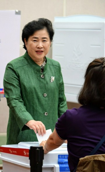국민의당 신용현 국회의원, 사전투표 참여